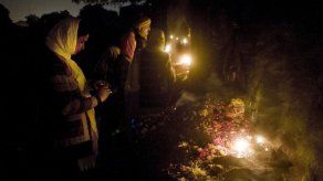 Mueren 25 personas por explosión en santuario sufí en Pakistán