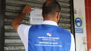 Farmacia cerrada en Veraguas por parte de personal del Ministerio de Salud.