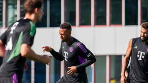 El defensor Jerome Boateng entrena con el Bayern Múnich