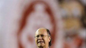 Falcao presenta libro sobre selección brasileña en Mundial de España 82