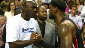 LeBron James fatigado de las comparaciones con Michael Jordan