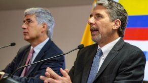 Embajador de EEUU tacha de torpe declaración de Maduro sobre exjefes de FARC