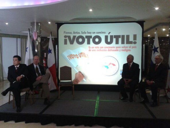 Movimiento Nueva República anuncia respaldo a Navarro, y lo recomienda para el voto útil