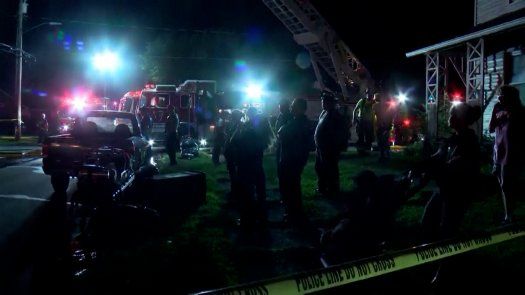 Diez muertos, entre ellos tres niños, en el incendio de una casa en EE. UU.