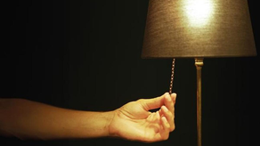 Ofrecen luz gratis por un día en dos ciudades de Noruega