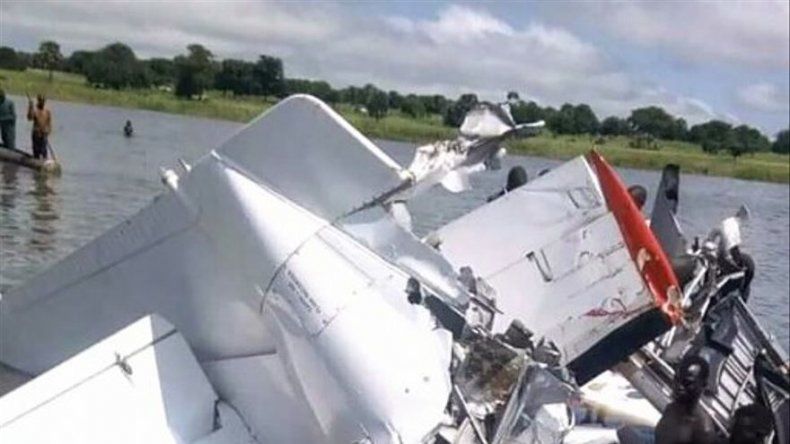 Al menos 19 muertos al estrellarse un avión en un río en Sudán del Sur