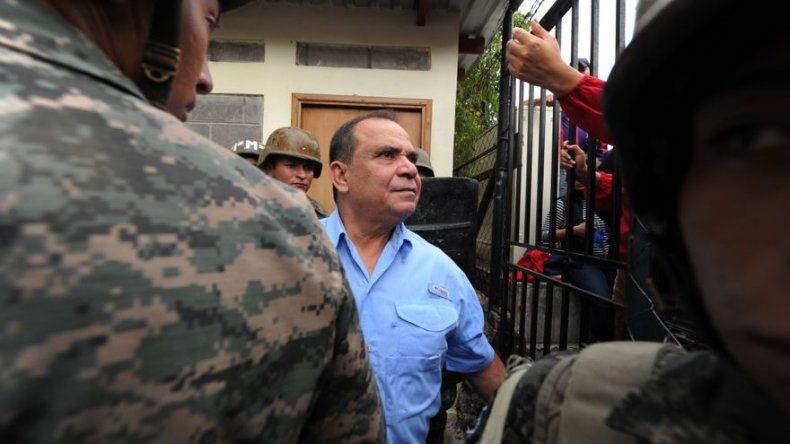 Condenan a periodista a ocho años de cárcel por injurias en Honduras