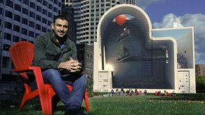 Escalera al cielo: mural de artista iraní seduce a Boston