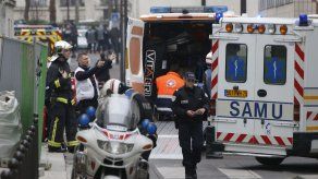 Enmascarados atacan semanario satírico Charlie Hebdo
