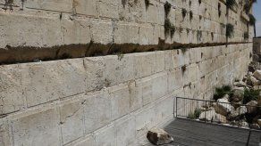 Cierran parte del Muro de los Lamentos tras caer una piedra de 100 kg