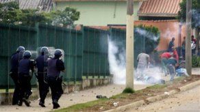 Policía desaloja asentamiento ilegal en Brasil