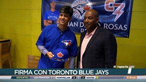 Receptor Juan Diego Rosas firma con Toronto Blue Jays