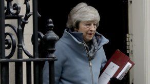 May sufre humillante revés en el Parlamento por el Brexit