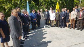 Colocan busto del general ecuatoriano Eloy Alfaro en la sede del Parlatino