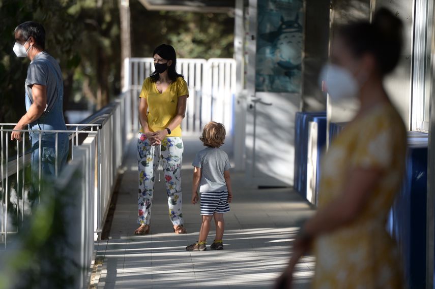 La decisión aplica para vacunados y no vacunados.