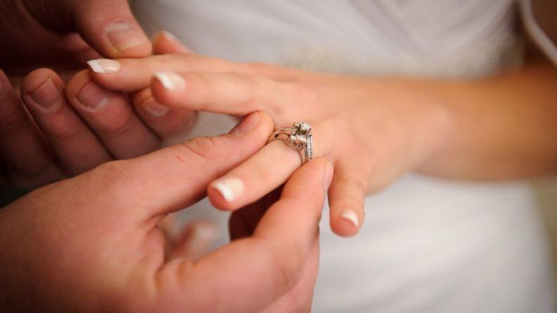 TE: nueva iniciativa fusionará el matrimonio civil y eclesiástico en un solo acto