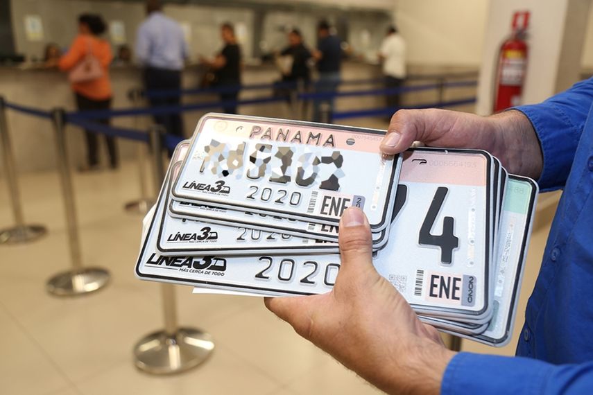 Las placas correspondientes al año 2022 ya se encuentran a disposición de los contribuyentes para su retiro.