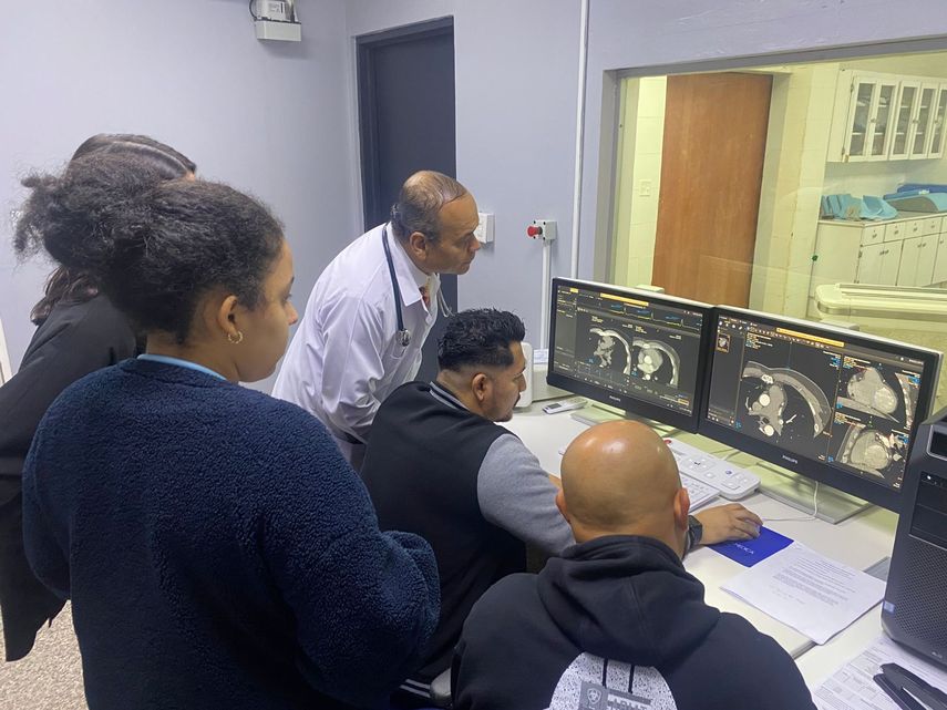 El director médico del hospital destacó que este servicio representa un avance tecnológico en la atención cardiovascular. El director médico del hospital destacó que este servicio representa un avance tecnológico en la atención cardiovascular.