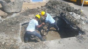 Reparación de línea 24 pulgadas deja sin agua a sectores de Panamá Este