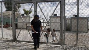 Reabre tras su reforma un centro de detención indocumentados en Grecia