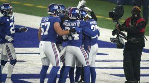 Giants eliminan a Cowboys y siguen vivos en el Este
