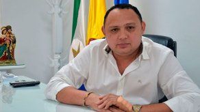 Suspenden a alcalde colombiano por caso que derivó en crimen de líder social