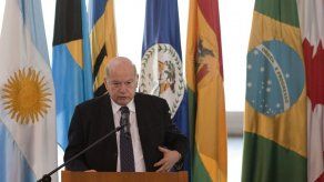 Secretario de OEA no ve motivo para que EEUU deporte a niños centroamericanos