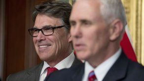 Pence uso cuenta de correo privada para asuntos oficiales