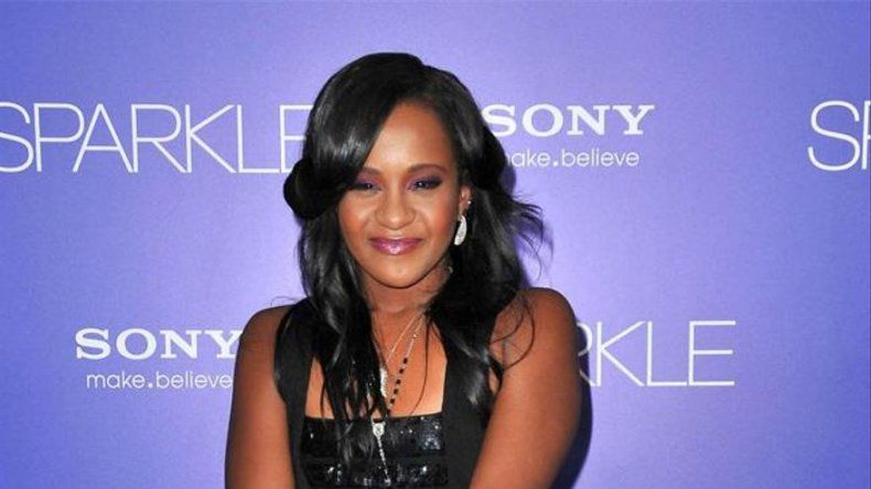 La tía de Bobbi Kristina Brown lanza su propia línea de ropa