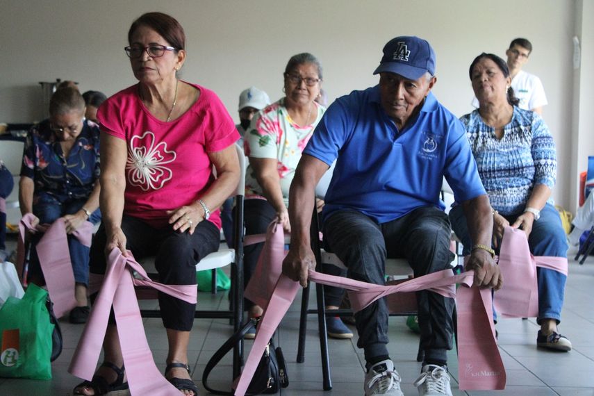 Pandeportes y MINSA promueven actividad física para adultos mayores.