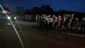 Protestan en la vía Panamericana por mal estado de las calles en Darién