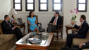 Gobierno y empresarios crearán comisión para agilizar de gestión trámites del Estado