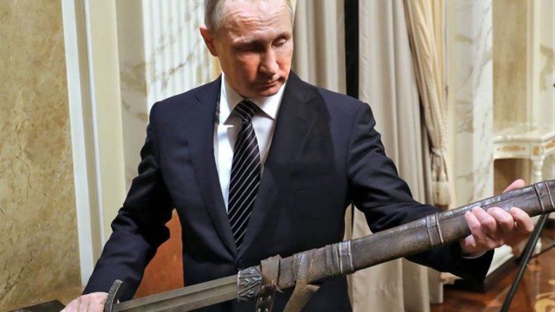 Putin le cuenta a los rusos cómo ser mago por una noche