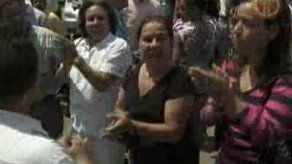 Realizan cadena humana en defensa de la libertad de expresión