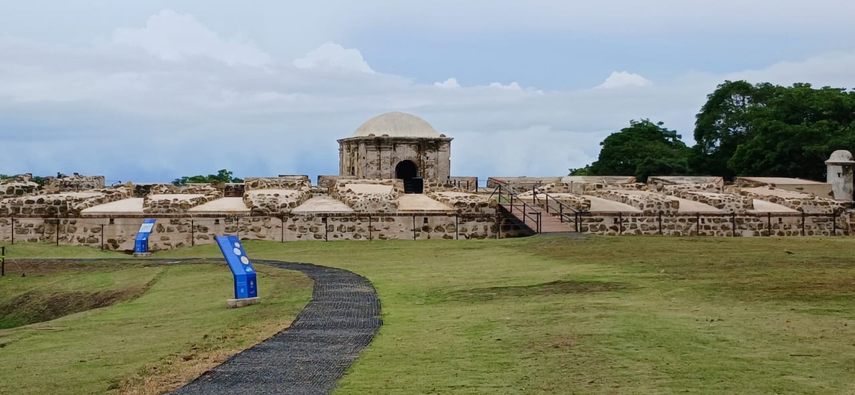 “En el Banco Interamericano de Desarrollo, creemos en el poder del turismo sostenible como motor de progreso, por esto seguiremos trabajando como aliados estratégicos por Panamá, para hacer que este proyecto tenga un impacto positivo en esta bella provincia y en todos los que la visiten. Tenemos el compromiso de impulsar el desarrollo y mejorar la calidad de vida de las comunidades locales” indicó, Jesus Navarrete, Especialista Líder en Vivienda y Desarrollo Urbano del BID en Panamá. “En el Banco Interamericano de Desarrollo, creemos en el poder del turismo sostenible como motor de progreso, por esto seguiremos trabajando como aliados estratégicos por Panamá, para hacer que este proyecto tenga un impacto positivo en esta bella provincia y en todos los que la visiten. Tenemos el compromiso de impulsar el desarrollo y mejorar la calidad de vida de las comunidades locales” indicó, Jesus Navarrete, Especialista Líder en Vivienda y Desarrollo Urbano del BID en Panamá.