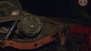 Pick up se vuelca en Loma Cová