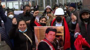 Presidente peruano citado a declarar por presunta corrupción