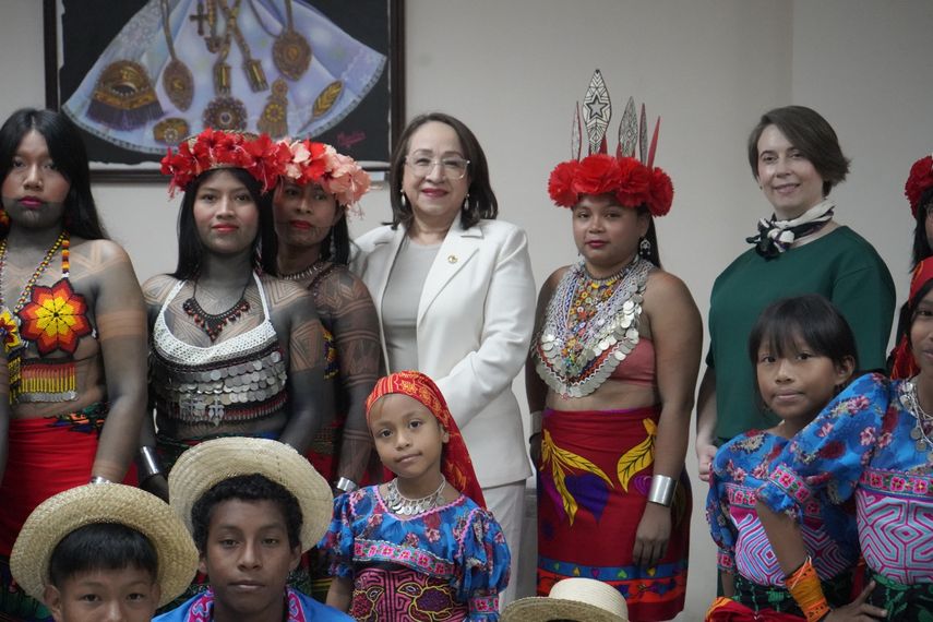 La embajadora de Canadá en Panamá, Patricia Atkinson estuvo en el evento. La embajadora de Canadá en Panamá, Patricia Atkinson estuvo en el evento.