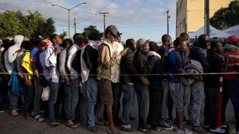 Miles de haitianos esperan por su sueño americano en zona fronteriza de México