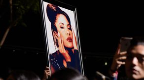 Niegan la libertad condicional a Yolanda Saldívar, asesina de Selena Quintanilla.