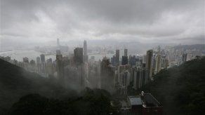 Tifón azota China tras cerrar Hong Kong