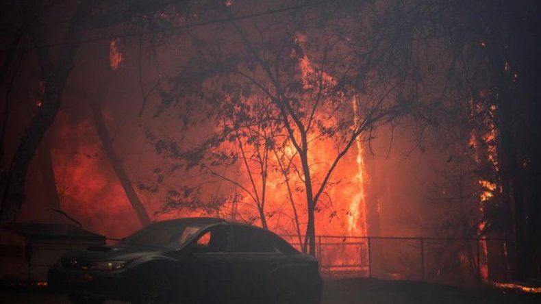 Incendio en el norte de California, miles de evacuados
