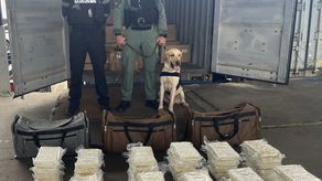 Policía Nacional incauta 59 paquetes de presunta droga en un puerto en Colón Policía Nacional incauta 59 paquetes de presunta droga en un puerto en Colón