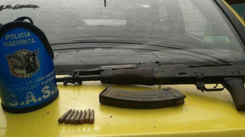 Operativo en Samaria, decomisan armas y retienen a menor de edad