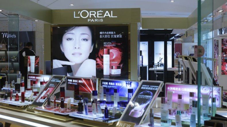 LOréal se asocia con Facebook para ofrecer pruebas virtuales de maquillaje