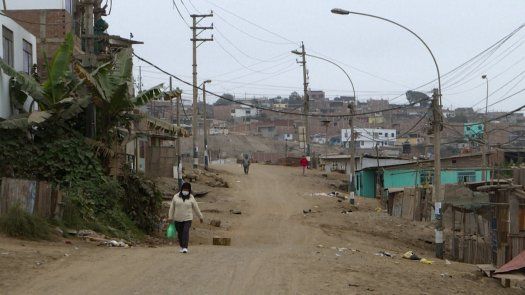 Dejar la pesca para sobrevivir en Perú, seis meses después del derrame