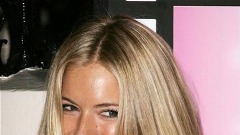 Sienna Miller cierra de momento puertas al cine para centrarse en hija