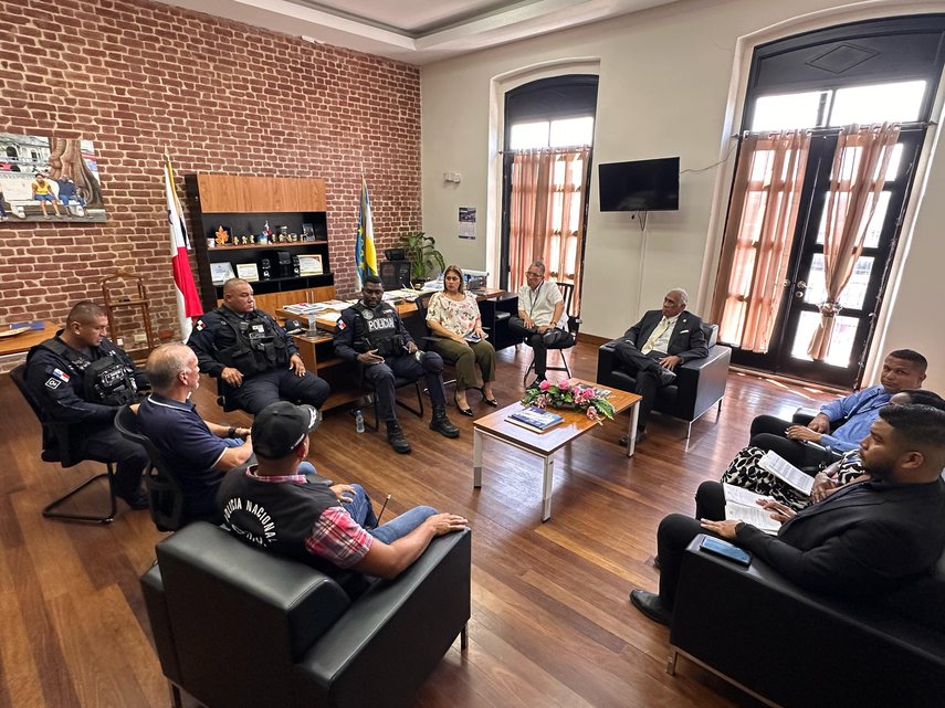 Gobernador de Colón rechaza interferencia de pandillas