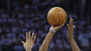 Thunder viene de atrás para ganar a los Lakers