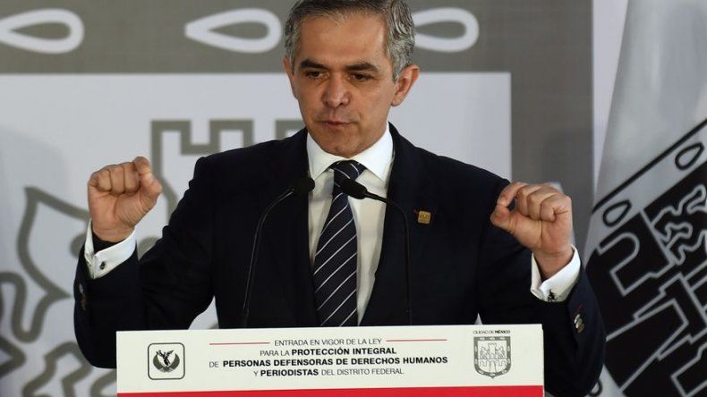 Alcalde de Ciudad de México aboga por libertad de uso de la marihuana